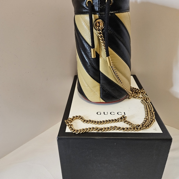 GG MARMONT CHAIN BUCKET LEATHER CROSSBODY BAG - NWT - Picture 6 of 9